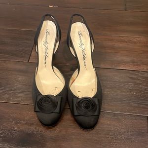 Beverly Feldman Women 7.5 Black Heels